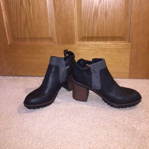 Black high heel booties size 11